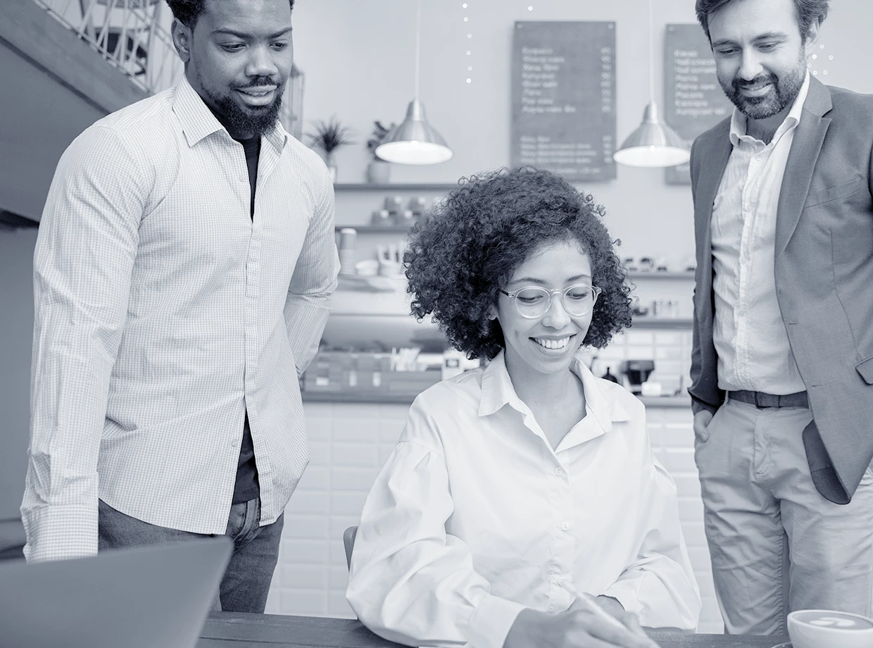 colleagues-working-together-project