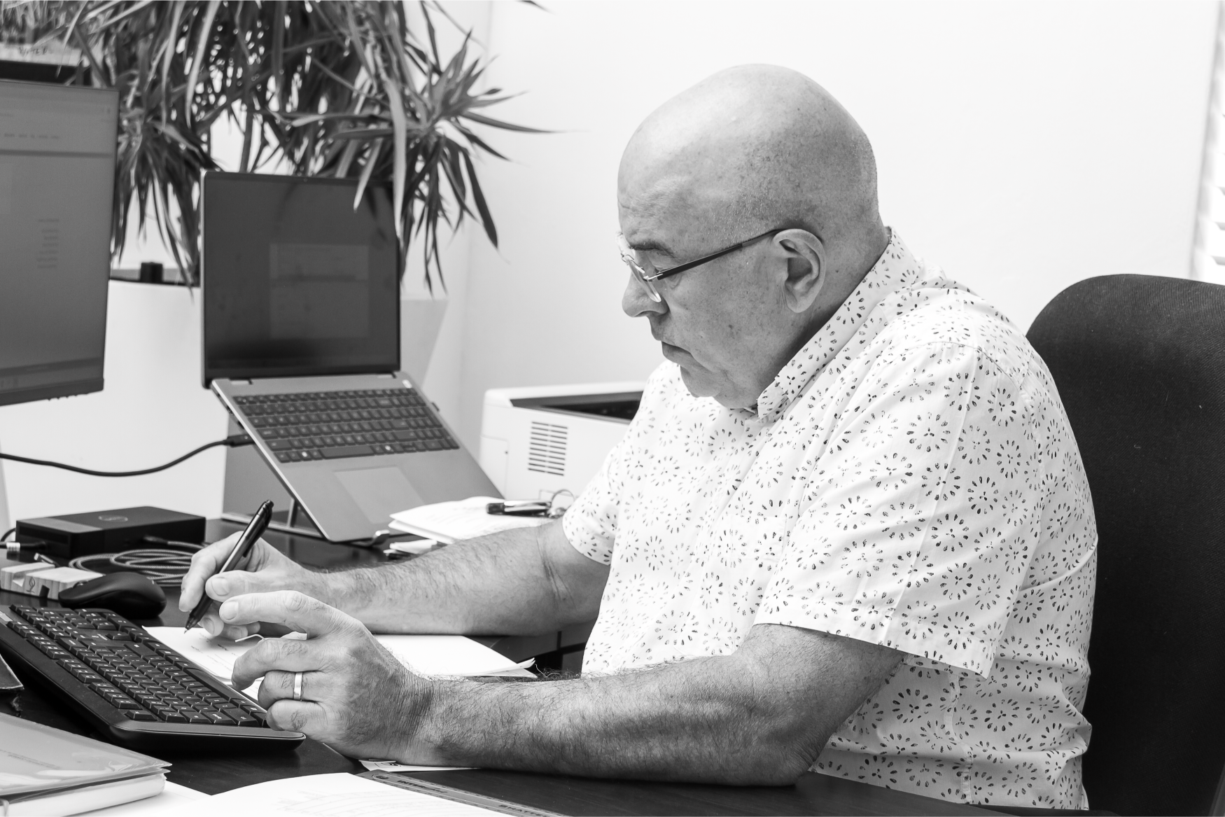 Merchant-Factors-BW-h-27